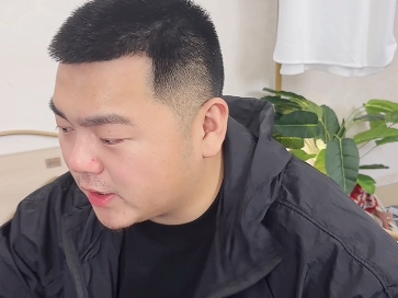 小李哥越来越可爱了