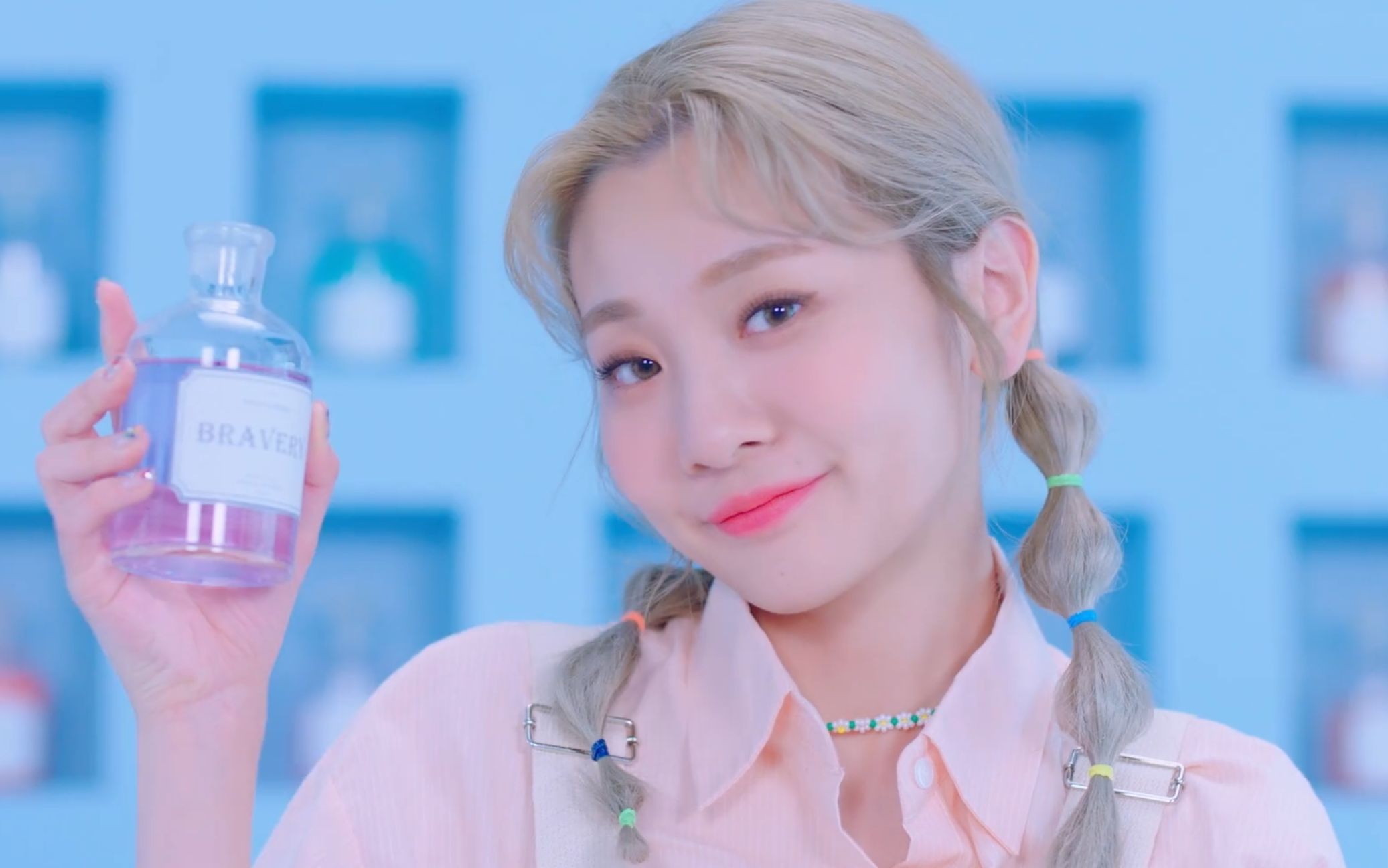 由安智煐及禹智润组成.