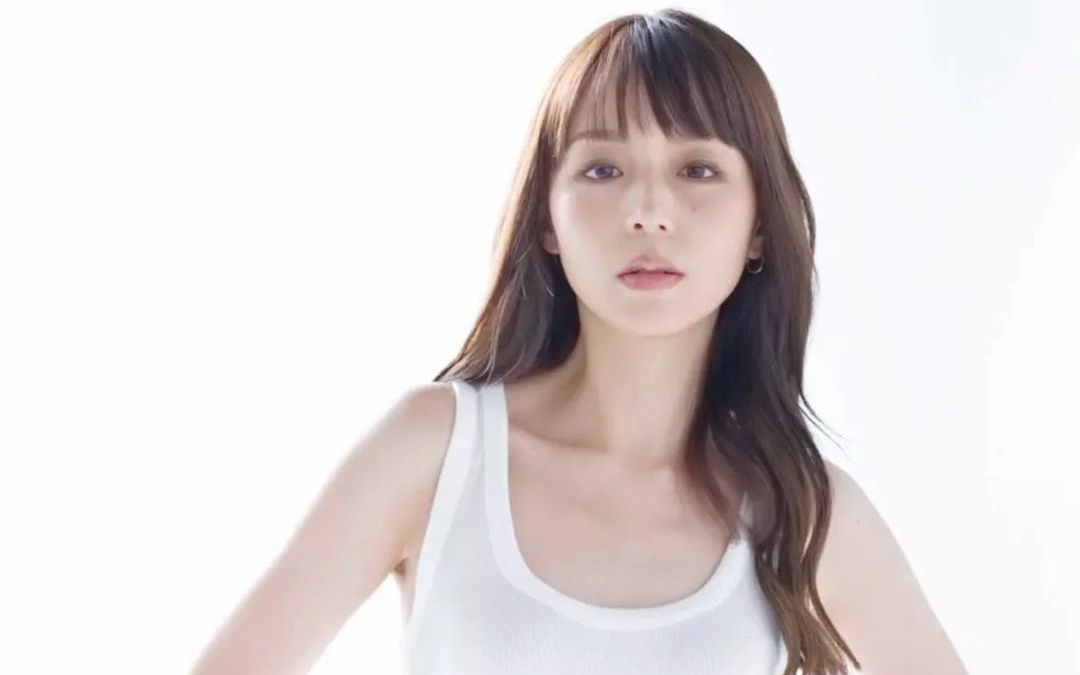 声优平野绫宣布与谷口贤治结婚 粉丝在评论区疯狂艾特pyl