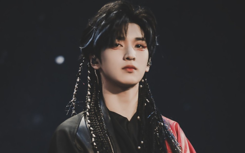 严浩翔翔哥古风怼脸舔屏向请帅哥多多穿古装帅哥就要怼脸啊