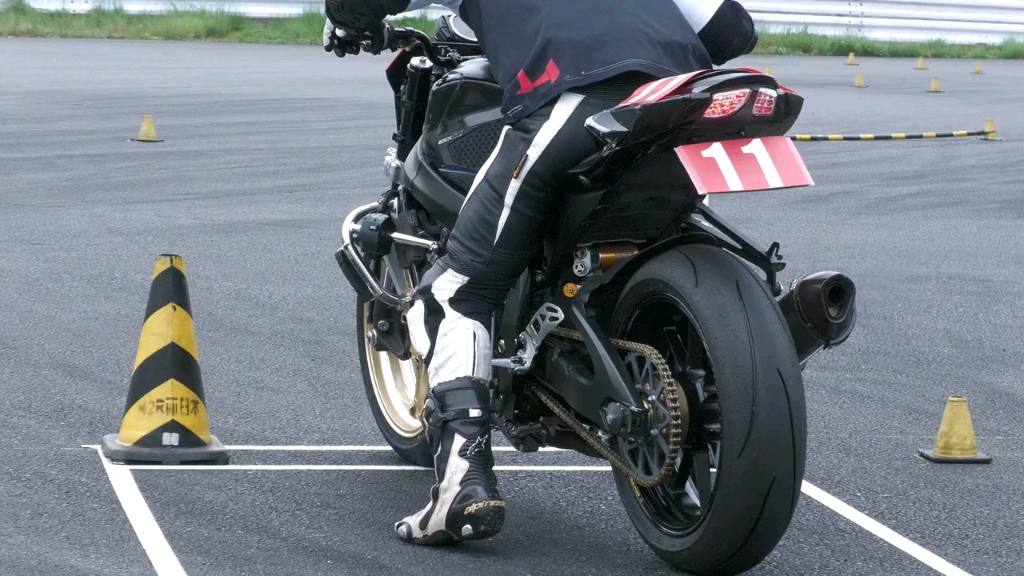 【搬运】2024 dunlop2 [a] h2 gsx-r750 "11" motogymkhana