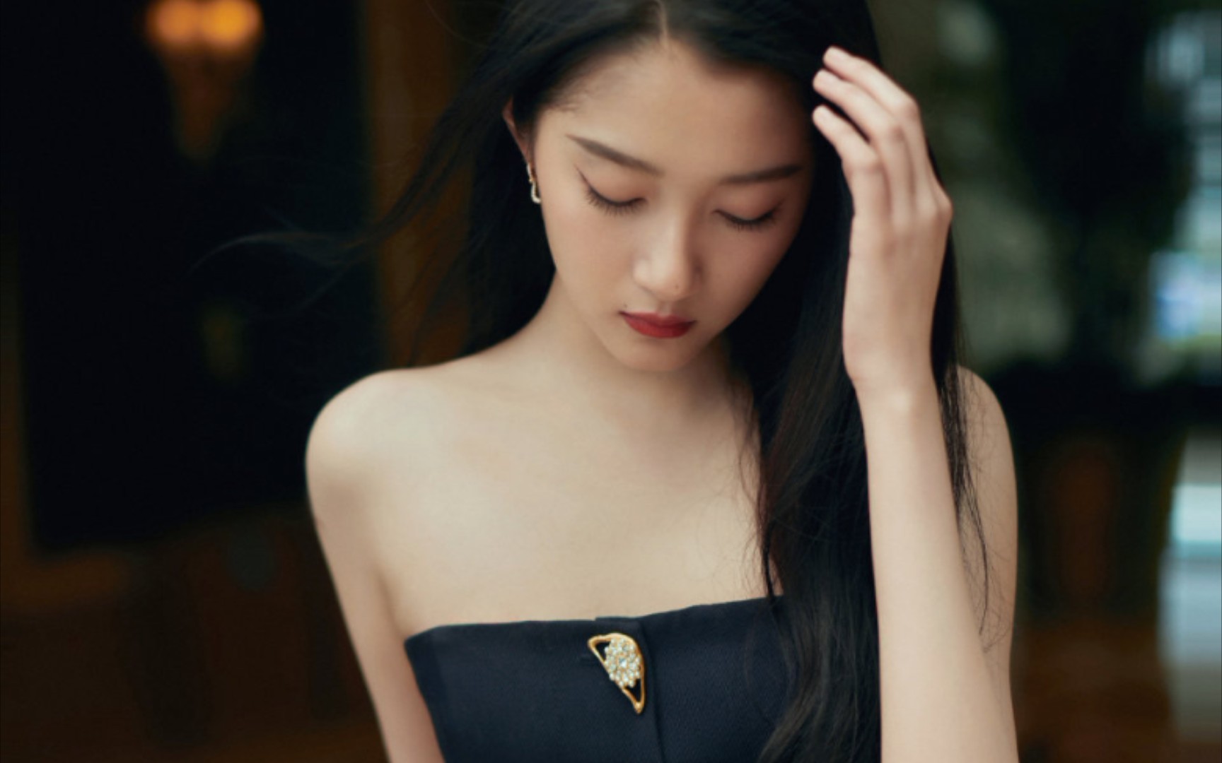 【关晓彤】抹胸鱼骨裙_哔哩哔哩_bilibili