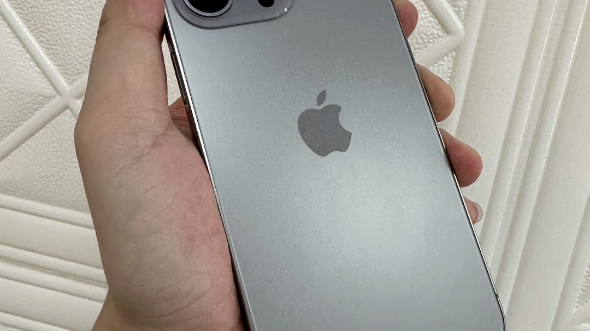 华强北iphone15 pro max 只要1800