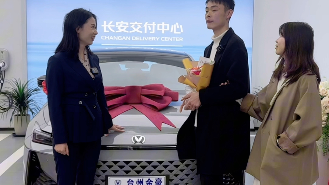 来自湖南的小夫妻喜提二代univ一台,符合年轻人审美,二代univ你值得