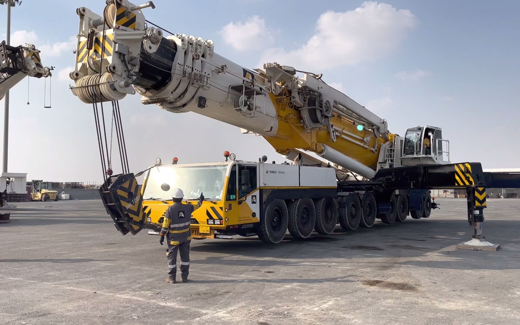 aertssen-terex demag ac700 场内展示