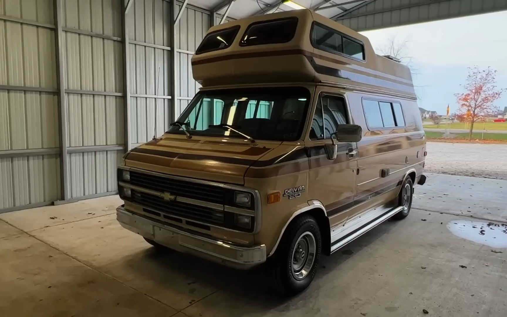 【房车】1984 雪佛兰麋鹿面包车 b级露营房车