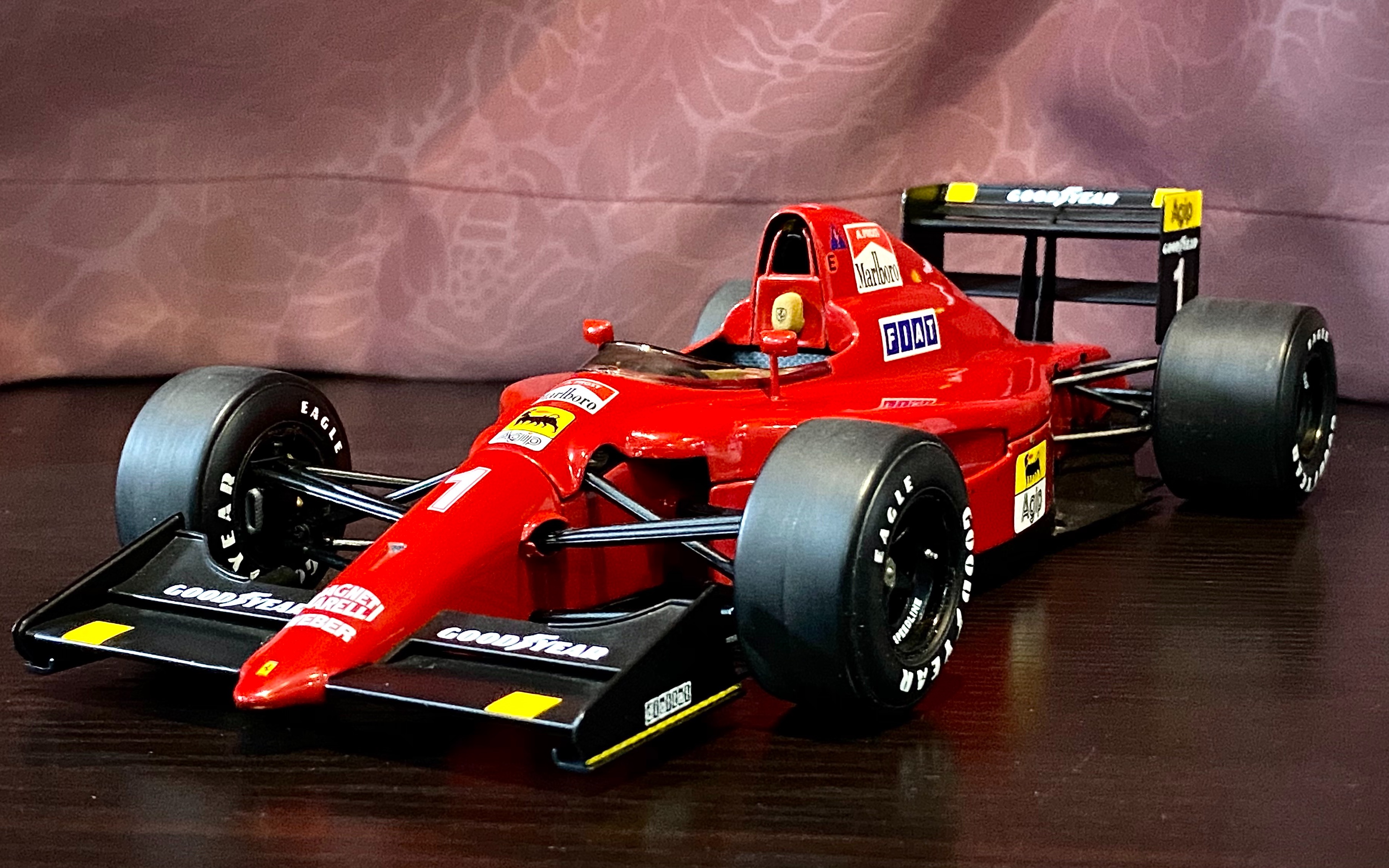 f1赛车中的艺术品教授都拯救不了的窝法乙烷exoto118法拉利1990年f1