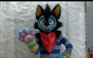 Скачать видео: Reynold fursuit