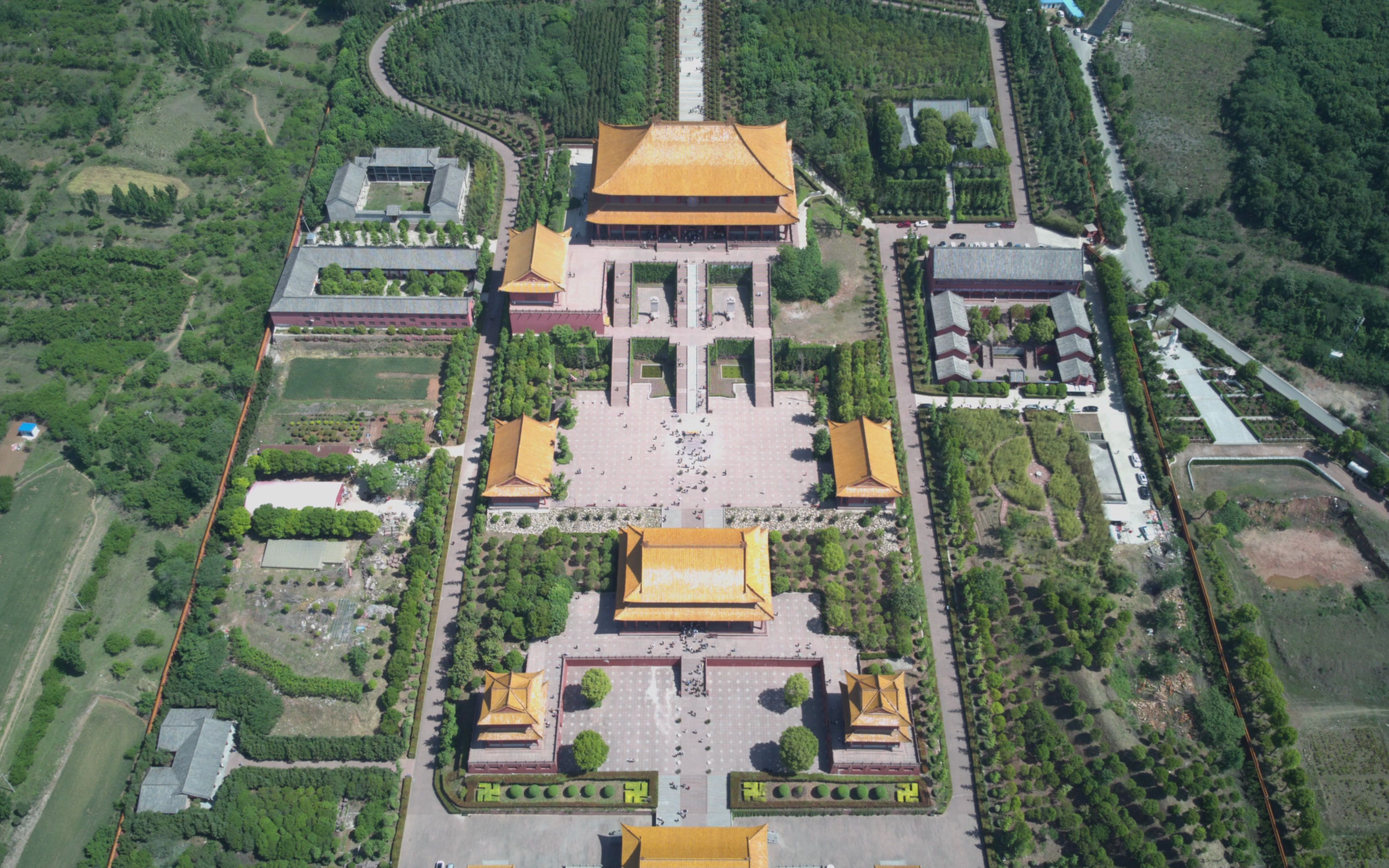 快来看航拍香山寺美景许下你的愿望