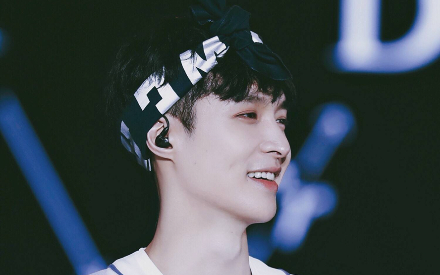 【张艺兴】治愈系,会变开心哦,哥哥的治愈笑鸭~阿一古(/ω)_哔哩哔哩