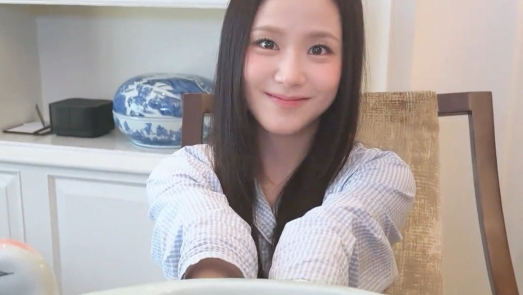Jisoo更新中国美食视频 果然对中国很了解
