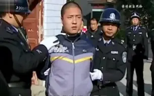 Video herunterladen: 死刑犯被执行前与父母见最后一面