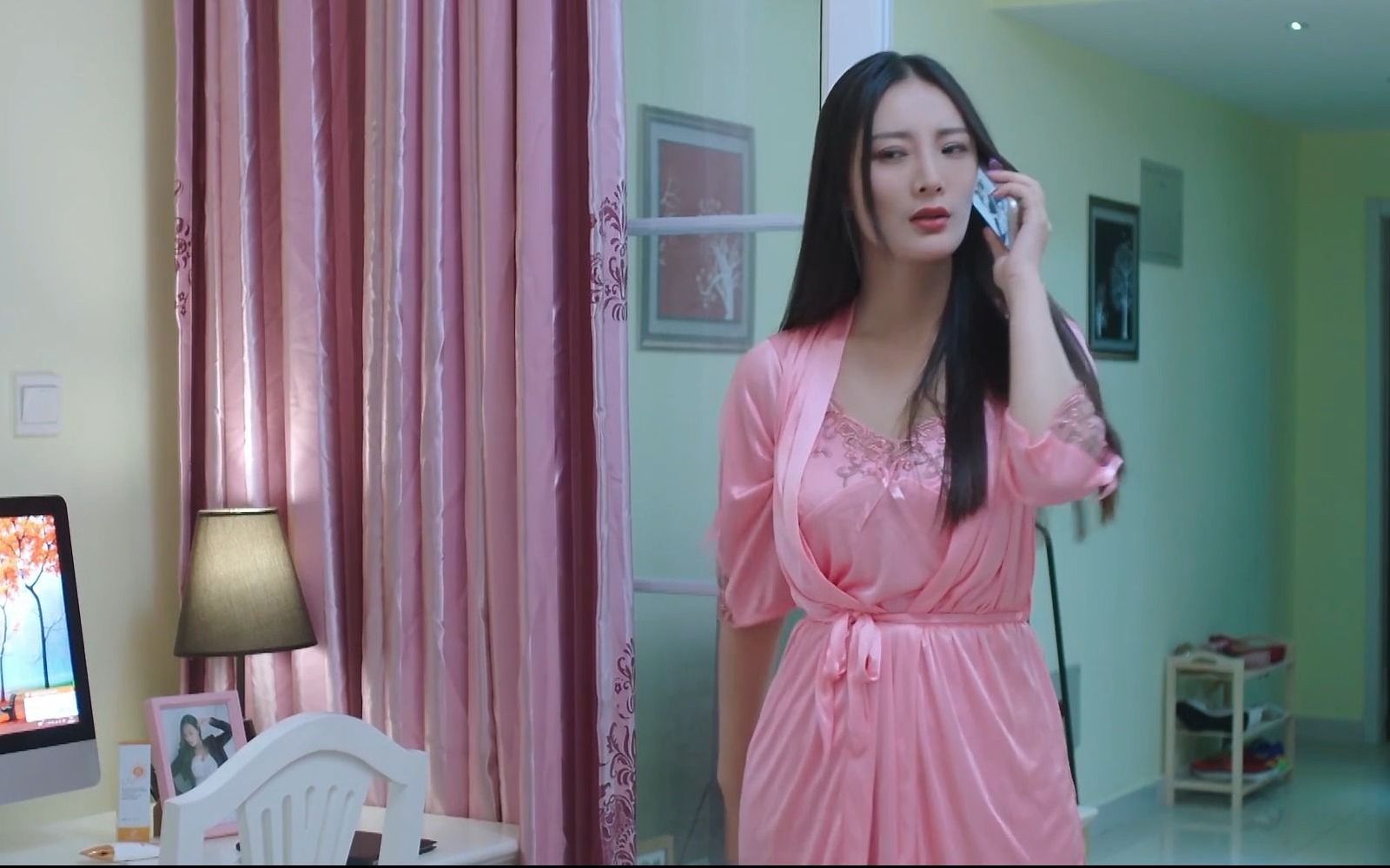 女明星 王李丹妮 有颜值有身材,演技也不赖!让人过目不忘 宅男女神