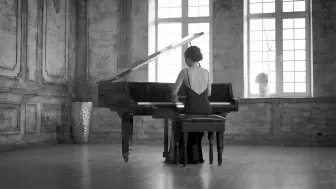 Descargar video: La Valse d Amélie - Yann Tiersen [PIANO COVER] 唯美钢琴曲