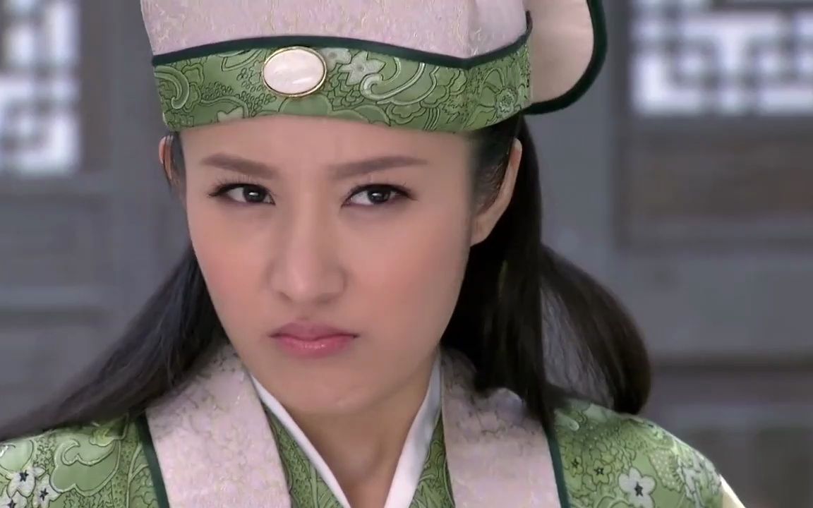 欢喜县令:麦爷爷坐在屋顶看戏,生怕年轻人打架伤到自己