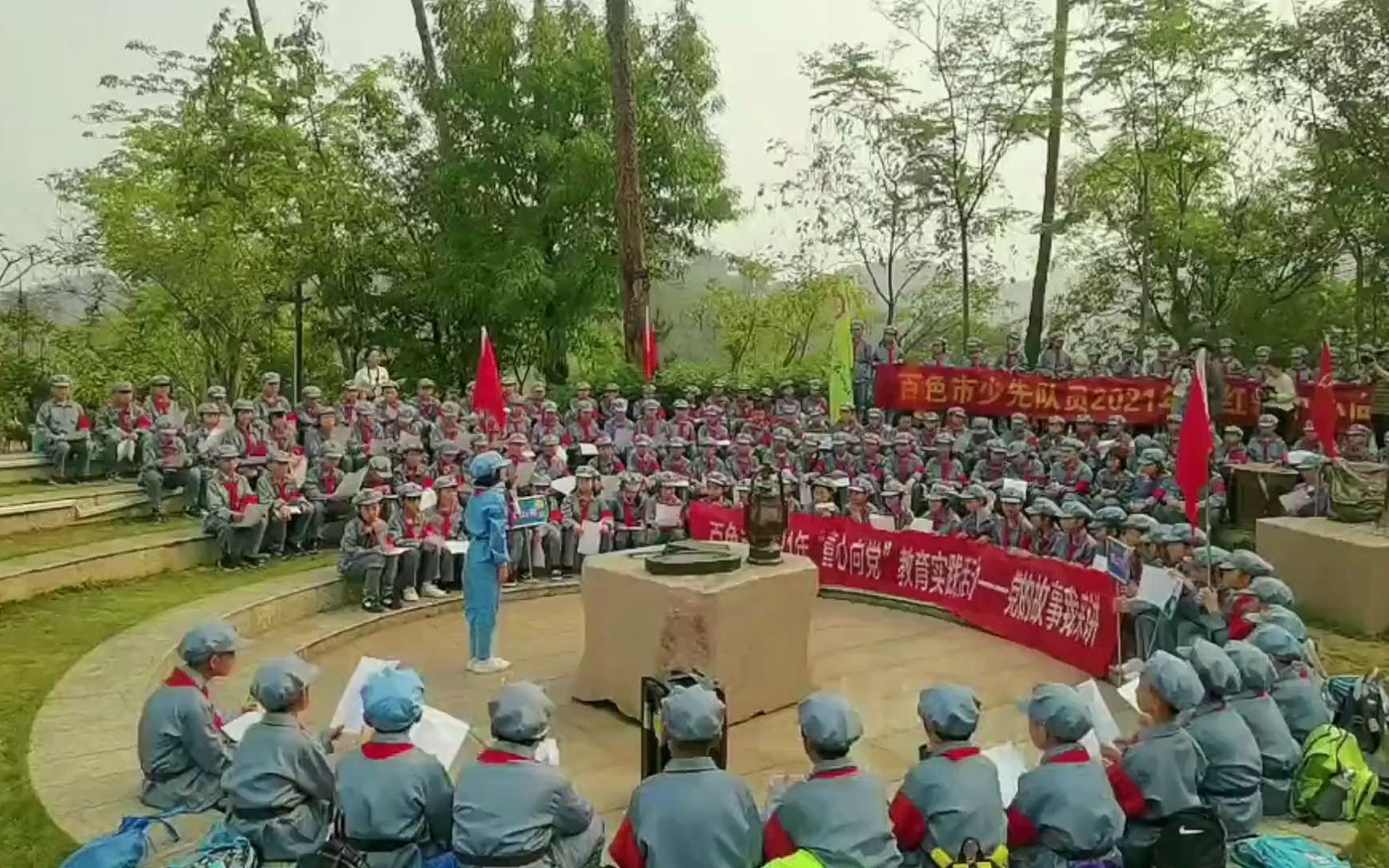 [图]【讲好党史故事，传承红色基因】广西百色市青少年祭英烈