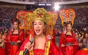 Tải video: 金佩珊《一代女皇》唱得惊心动魄，霸气十足，犹如女皇降临