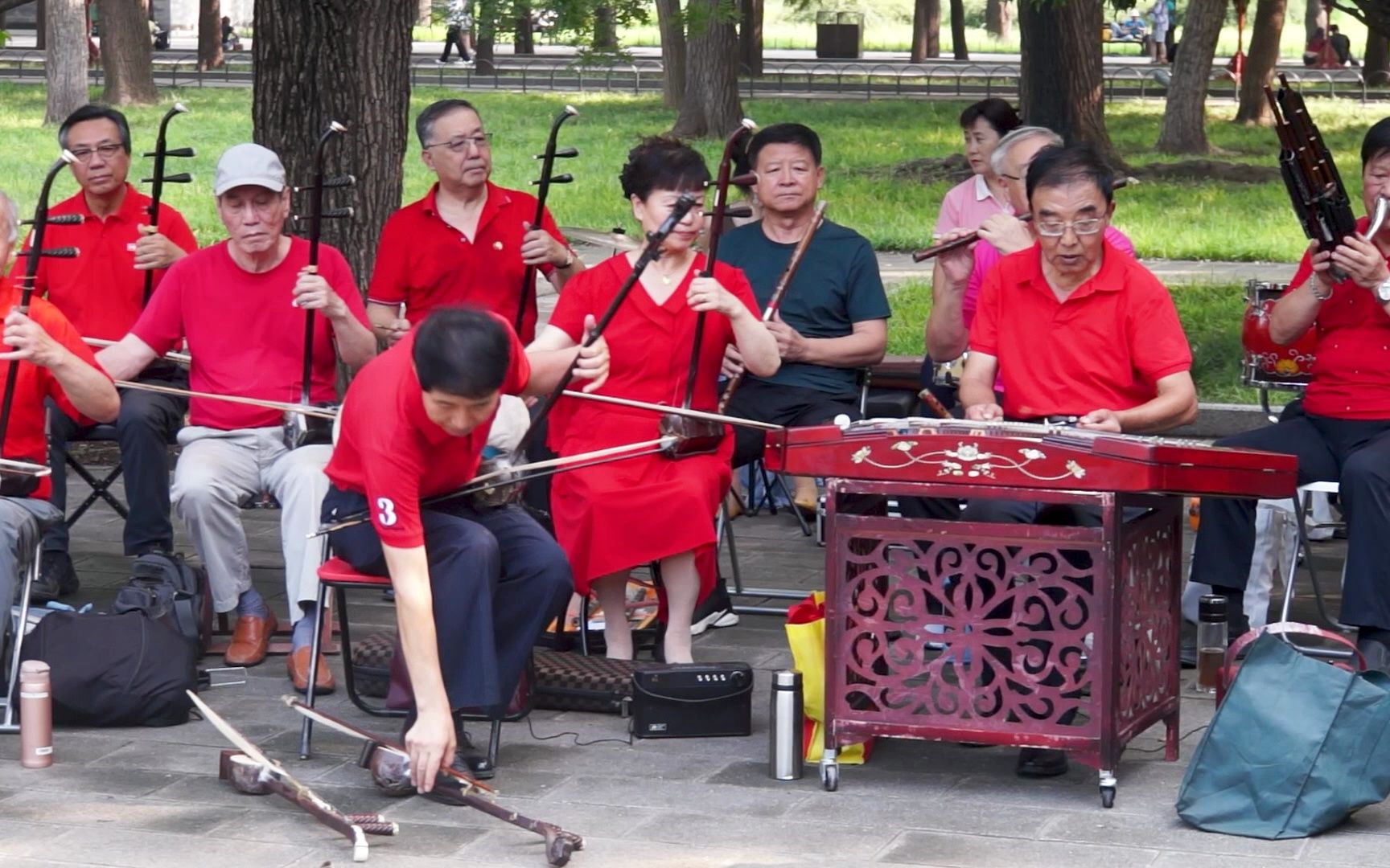 北京天坛琴之声民乐队演奏清心悠雅的乐曲《江南春早》哔哩哔哩bilibili