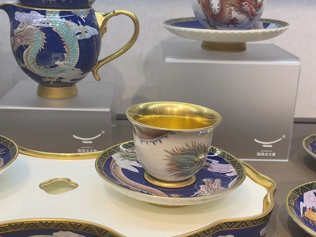 送出价值的礼品,郑州国瓷永丰源宝龙广场店