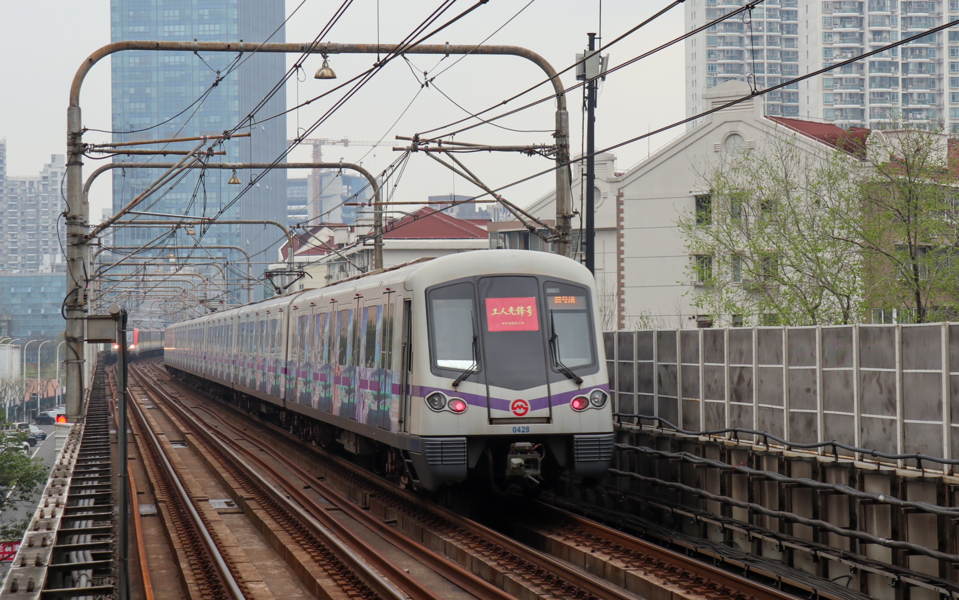 上海地铁四号线列车图片