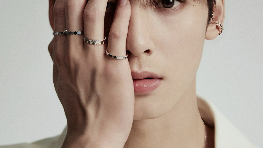 【车银优】银优的手看起来又大又软充满男性气息还是香香的01