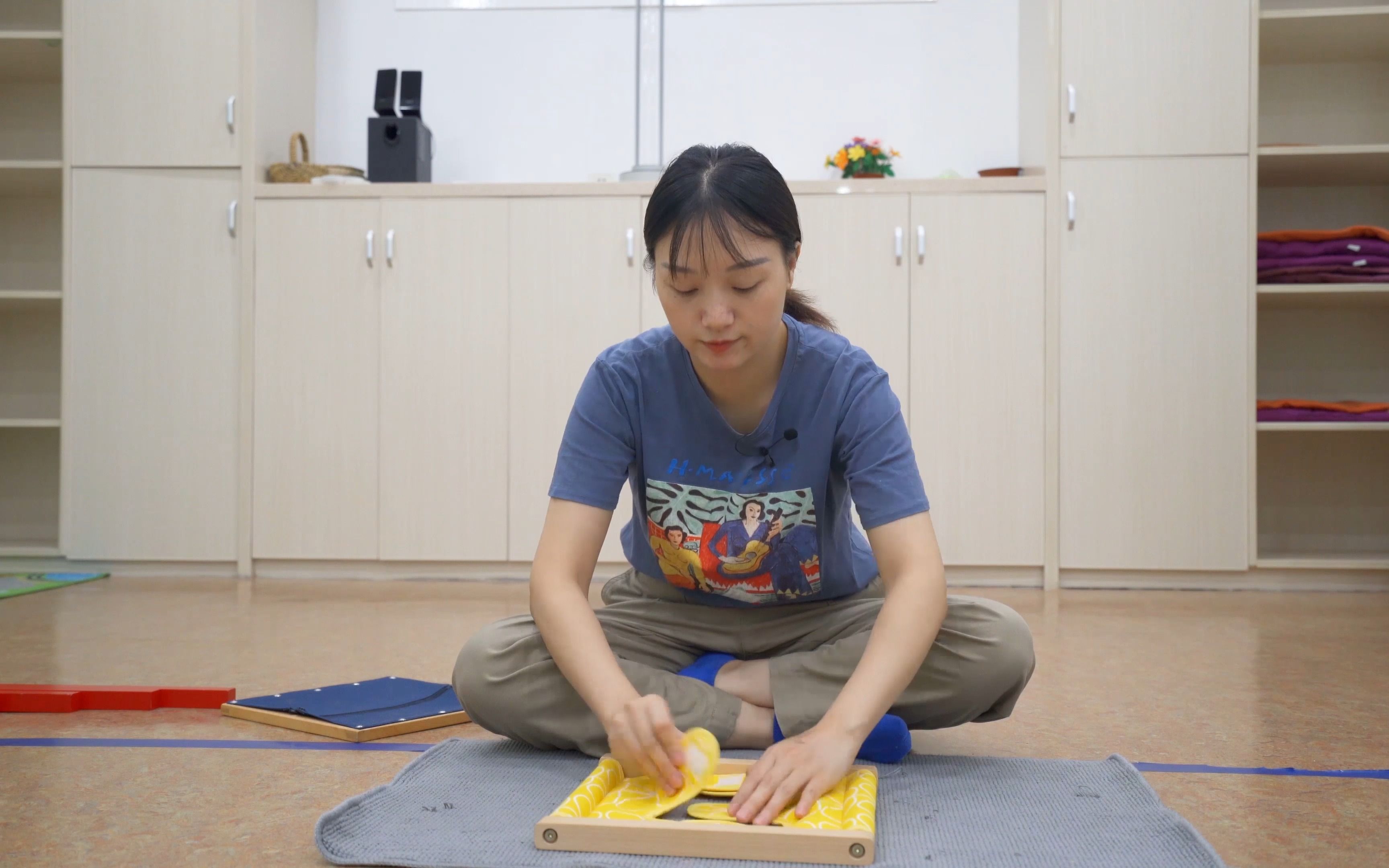 蒙特梭利工作展示（衣饰框）