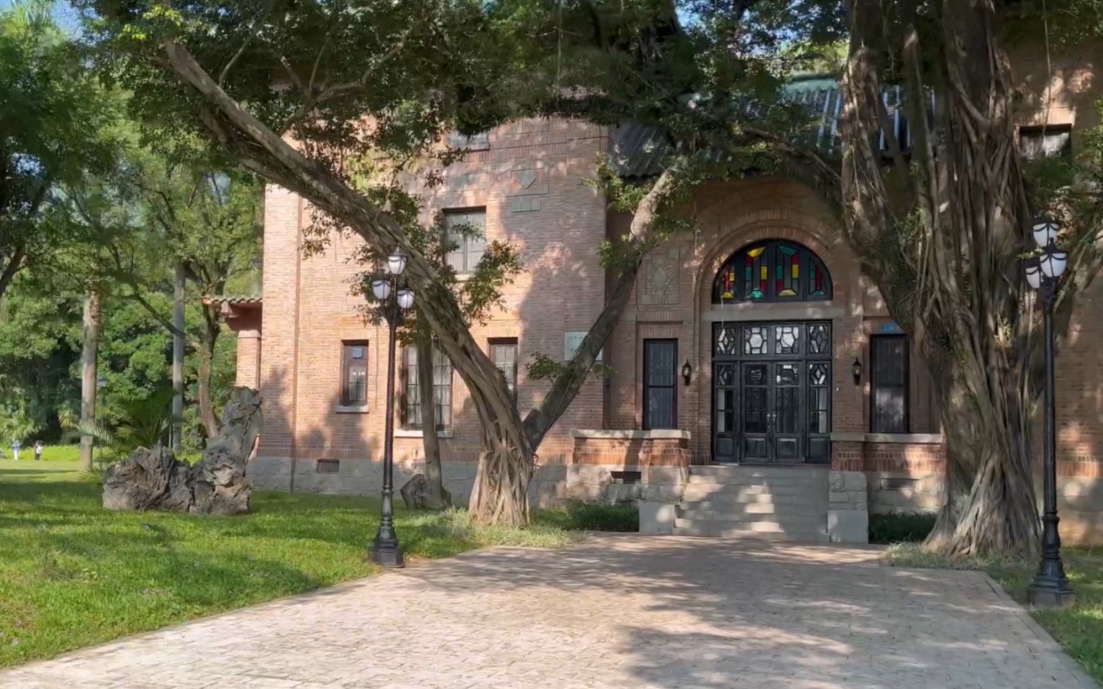 中山大学·逸仙路南北·晴