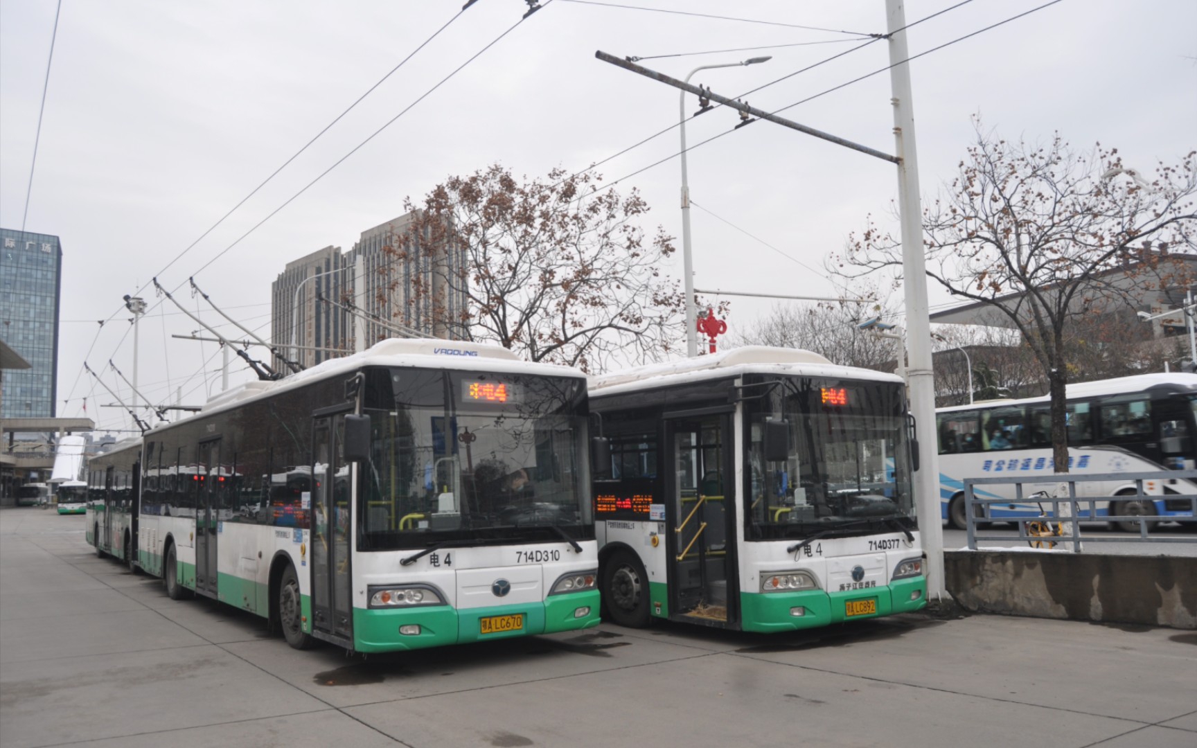 [pov s03-05]越改越廢的武漢公交電車4路雪景前方展望