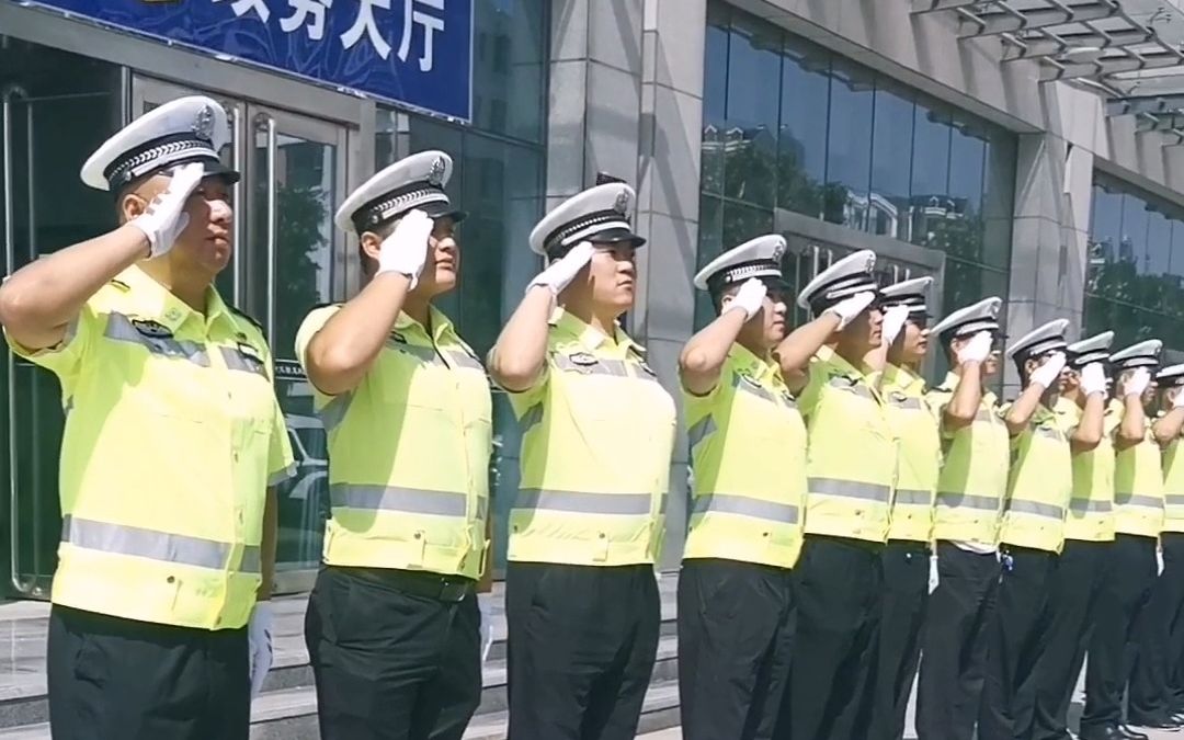 [图]从军人到警察，他们初心不改，本色不变！