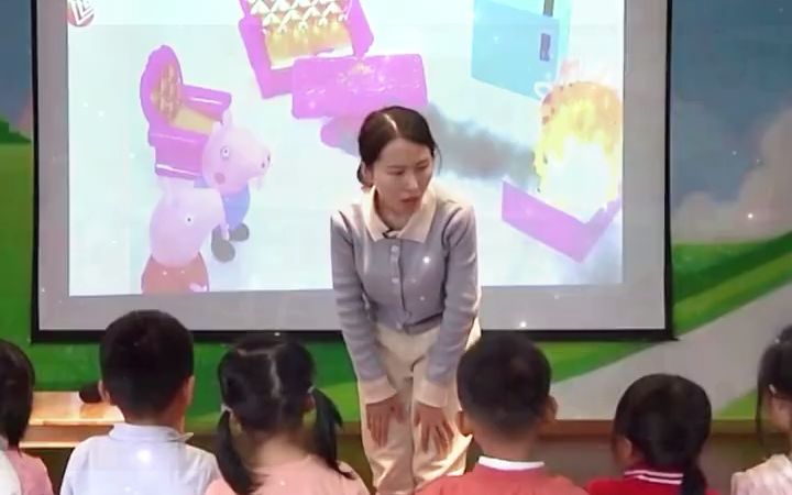 [图]幼儿园公开课小班社会《佩琪做饭》🍃幼儿园公开课小班社会佩琪做饭🌻《幼儿园教育指导纲要》中明确指出：“幼儿园必须把保护幼儿的生命和促进幼儿的健康放在工作的首位