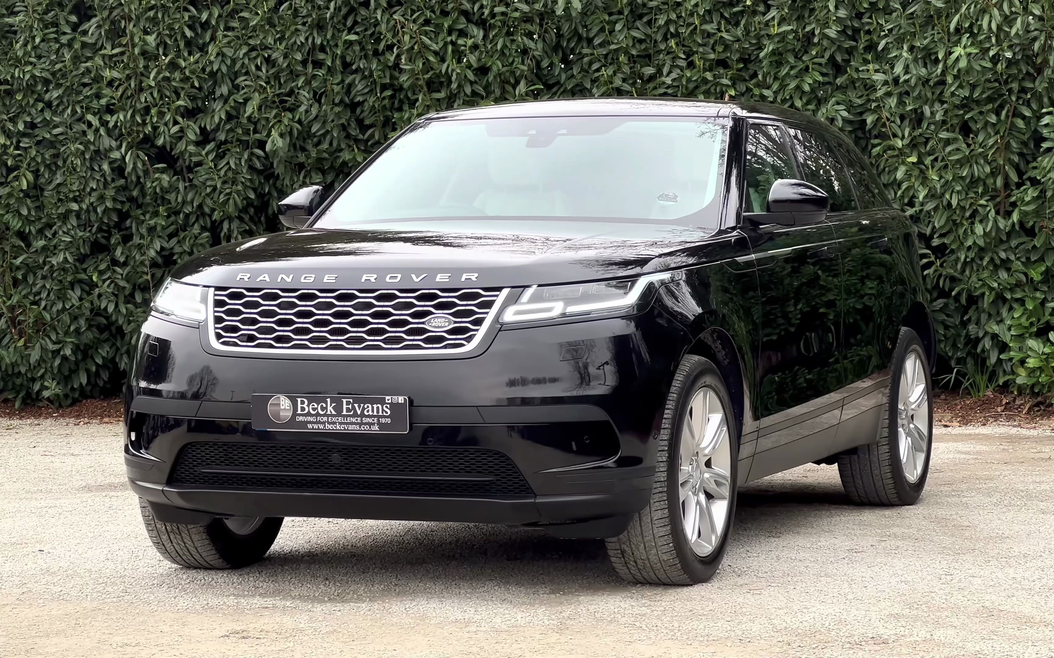 【beck evans】路虎揽胜星脉 2.0 se 5d 2021款