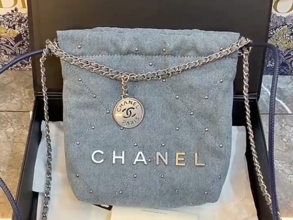 chanel 牛仔色水桶包分享来啦