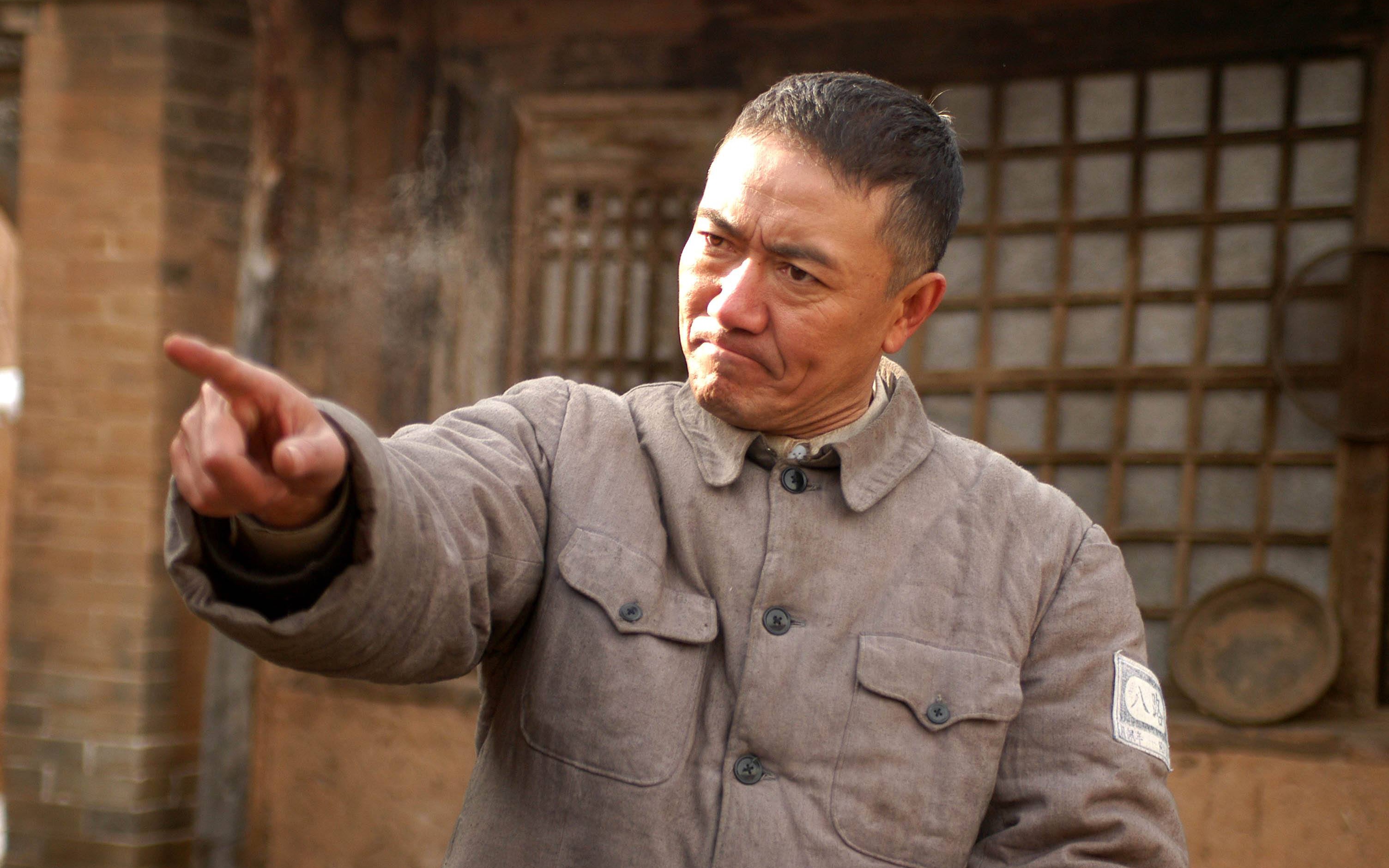 魏大勇不愧《亮剑》中第一高手,徒手轻松干掉四个敌军