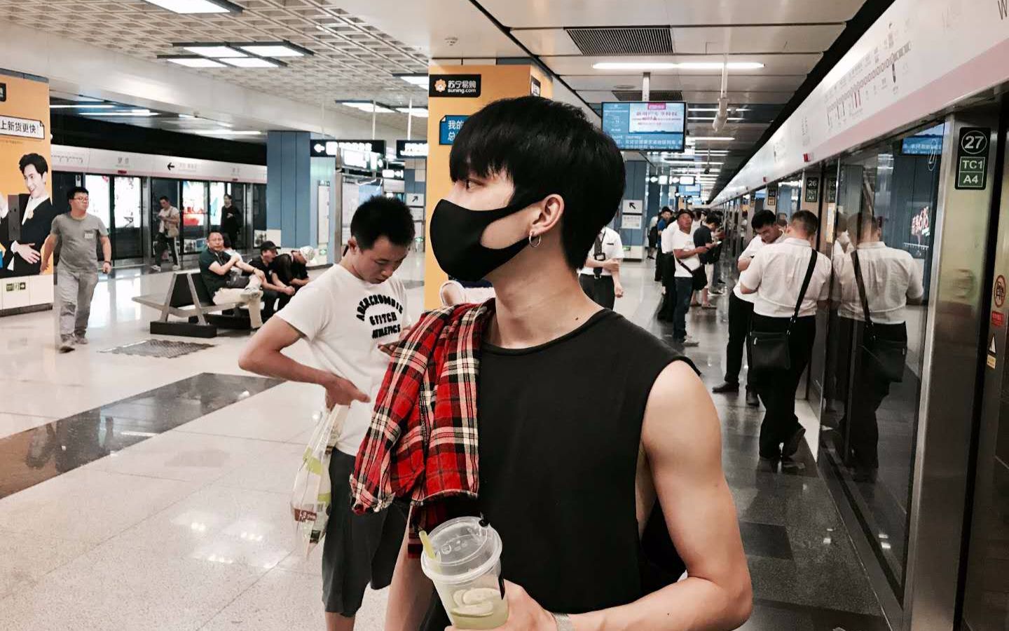 周彦辰吃下我的安利给腿精小哥哥投票