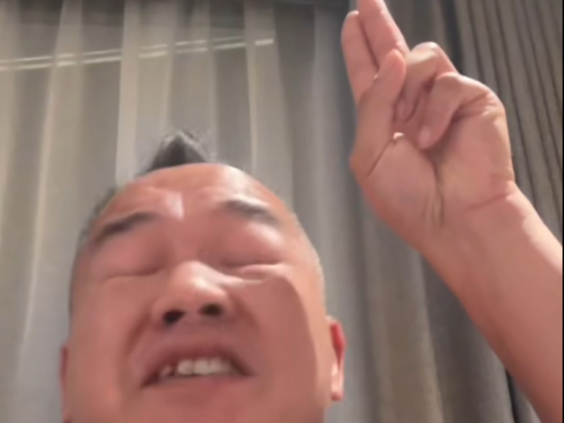 偷狗铭回应税务问题,火力全开点评发毛陈皮事件和对唔嗨住道歉套餐