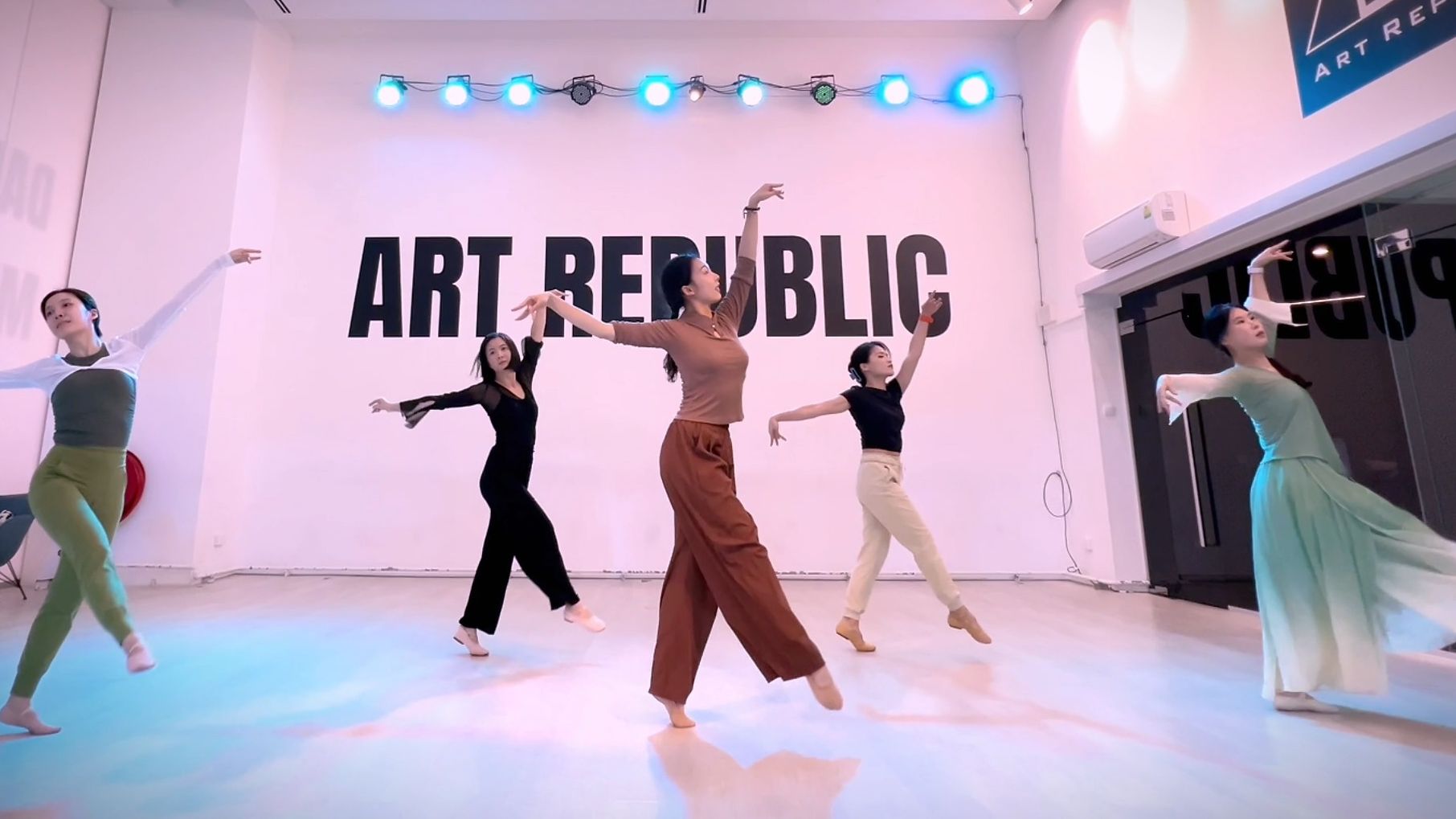 欢快的旋律优美的舞姿《花筏》古典舞|无敌火火编舞|新加坡舞蹈音乐