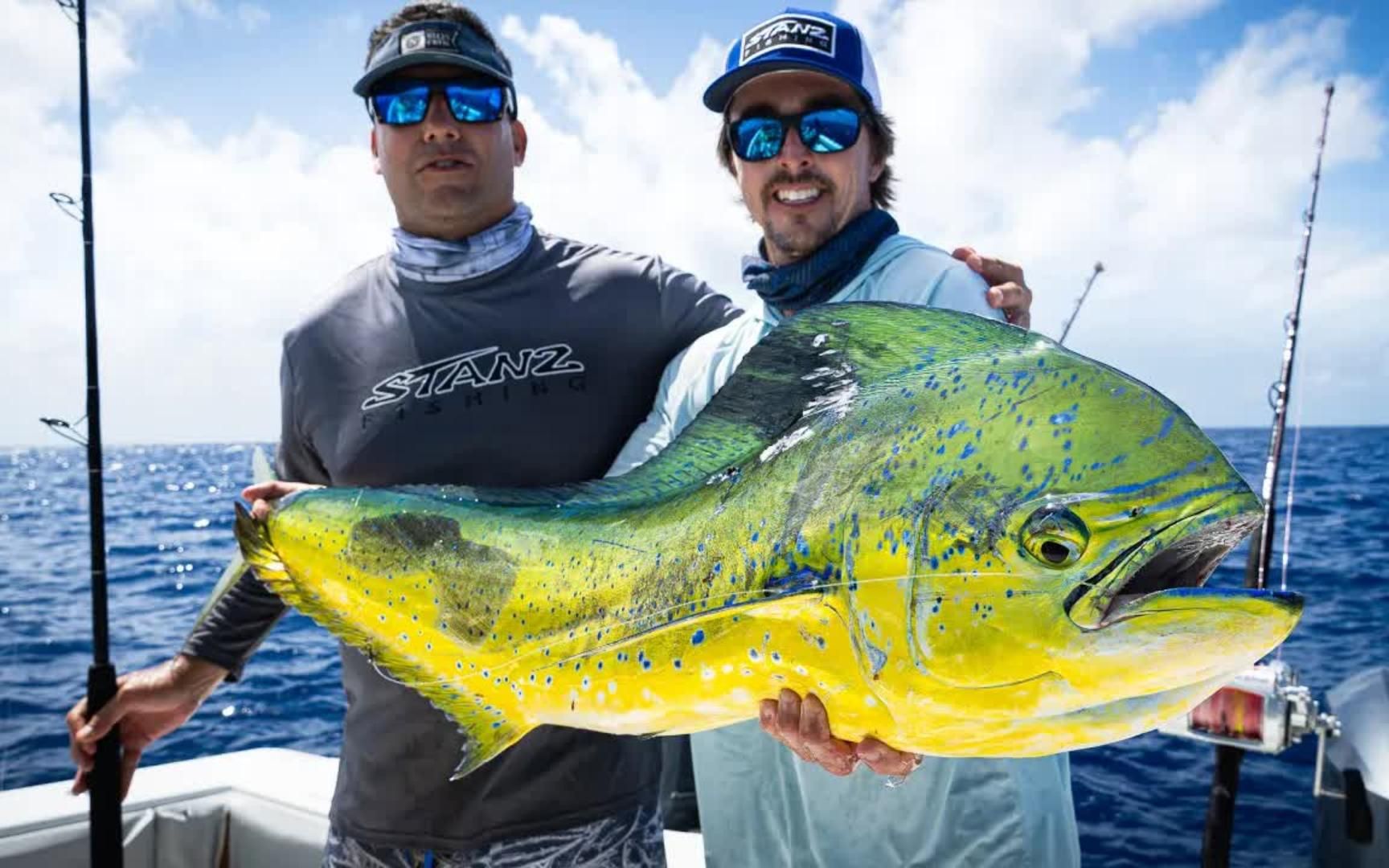 国外高手海钓,出船海钓大型深海鱼,高级的声呐探测器就是给力_哔哩