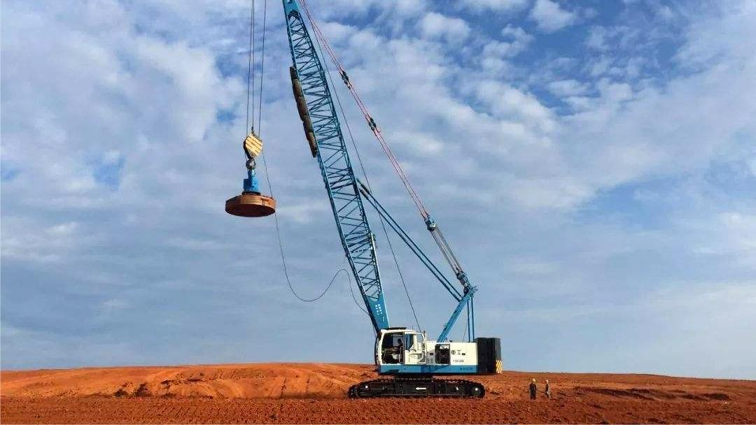 充满霸气的强夯机,给地面一记重锤,它是用来干嘛的