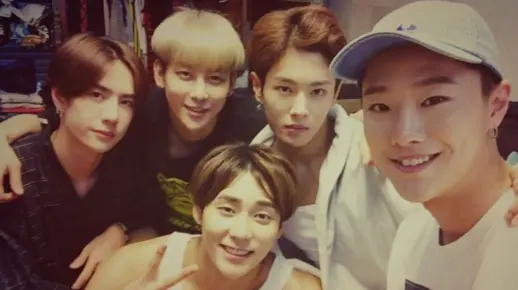 UNIQ - Listen To Me - 练习室版