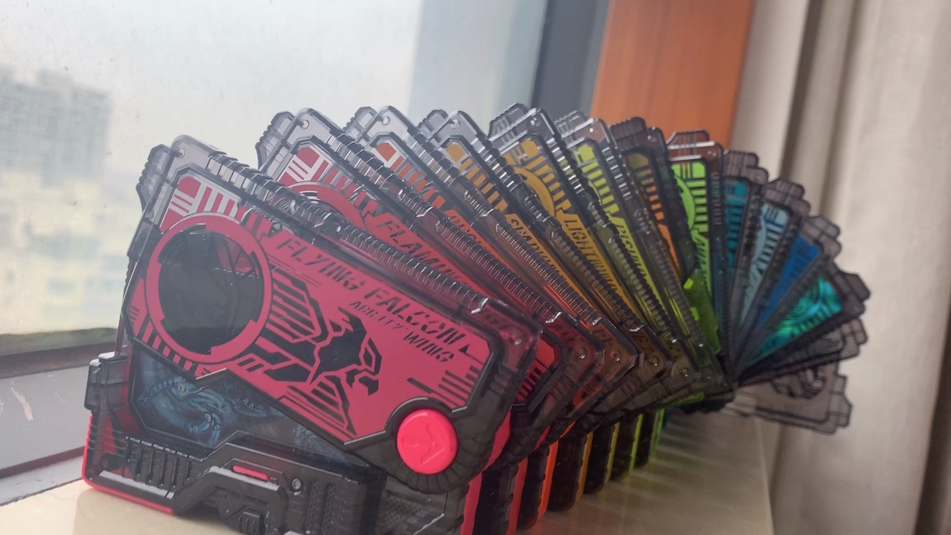 假面骑士01密钥の赤橙黄绿青蓝紫～啊!我没有灭爸爸的蝎子