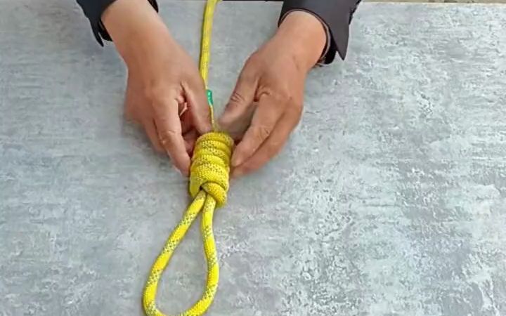 #西1方绞刑结#古时候用于惩罚犯人,现在用定点锁桩,拖拽重物等等#实用