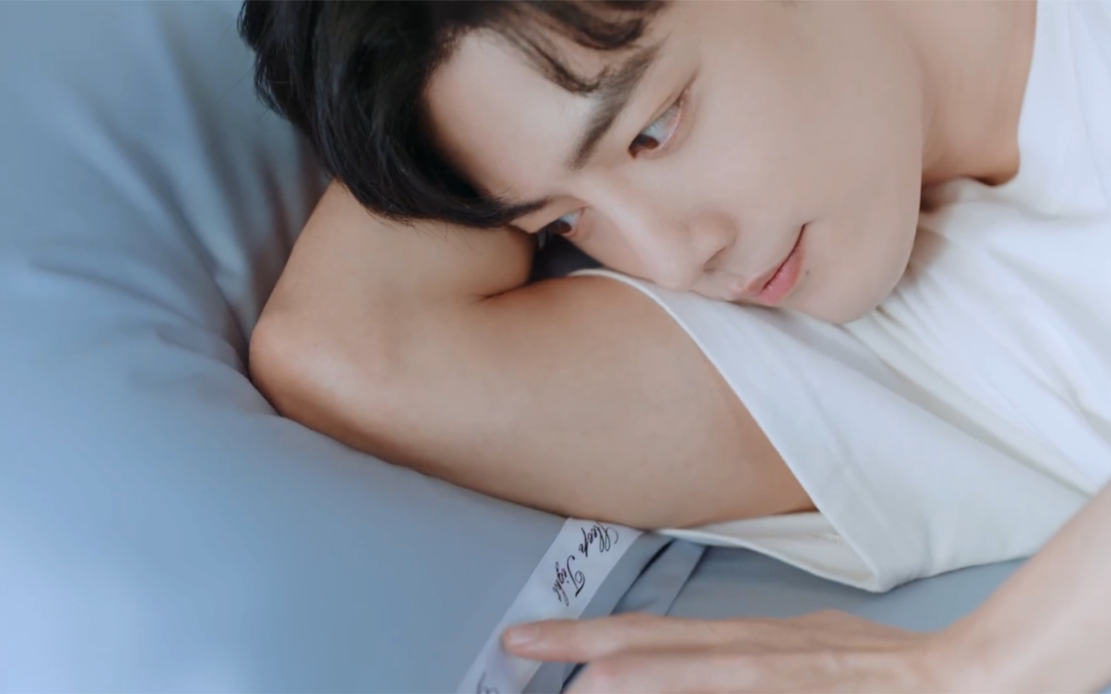 【肖战】210820 肖战x梦洁高端床上用品 新代言官宣