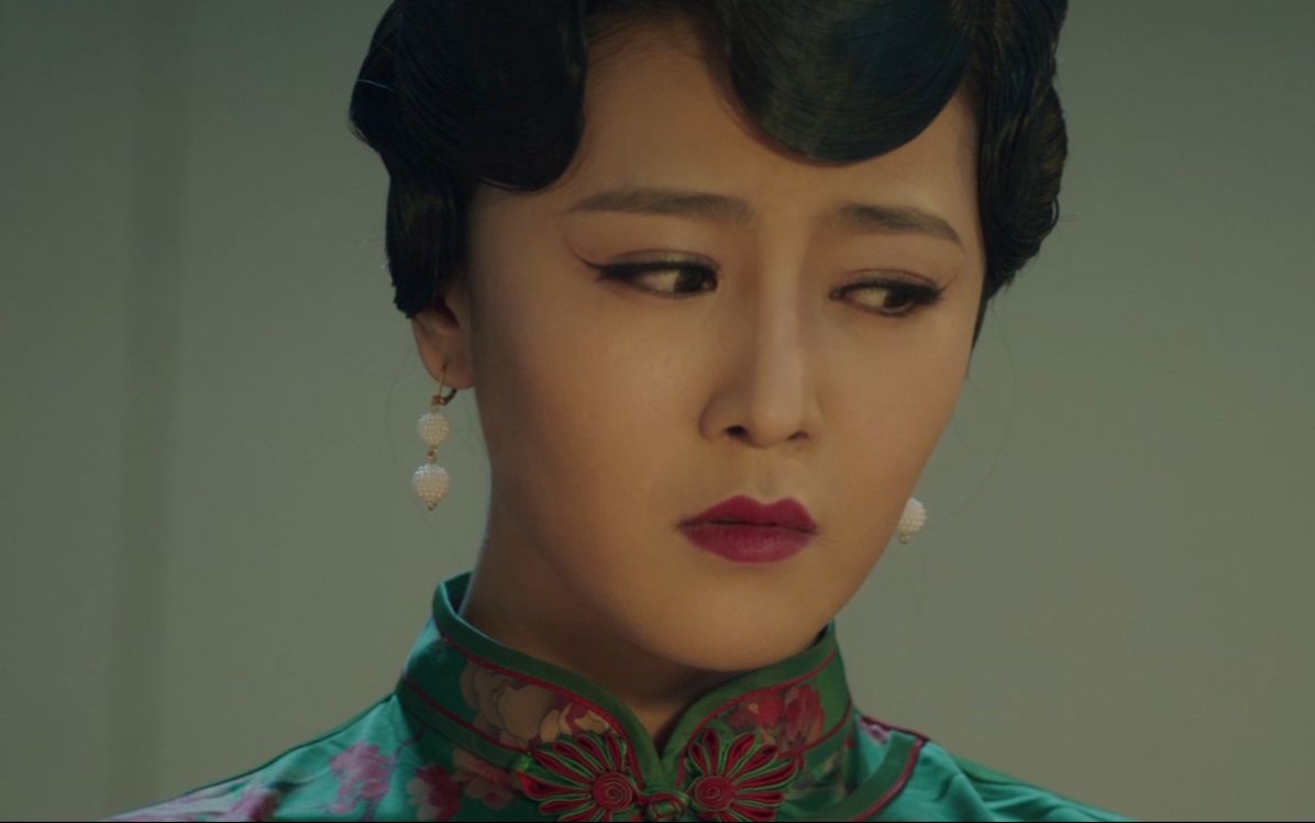 可以看到鬼的男子竟在家中看到了一个香艳女鬼 还和女鬼交易了起来