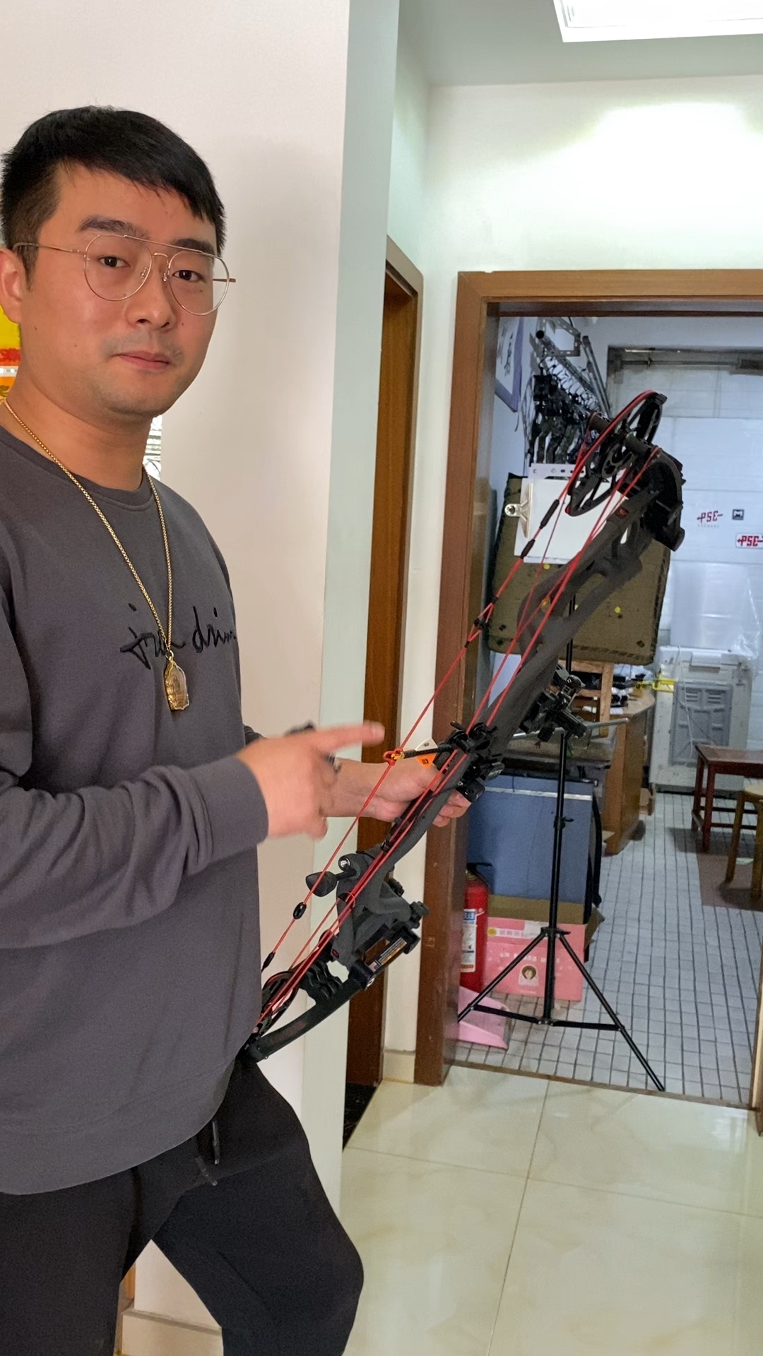 霍伊特rx4碳素复合弓70磅过白纸感觉