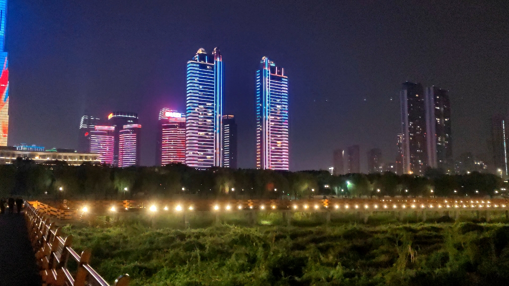 武汉江滩夜景