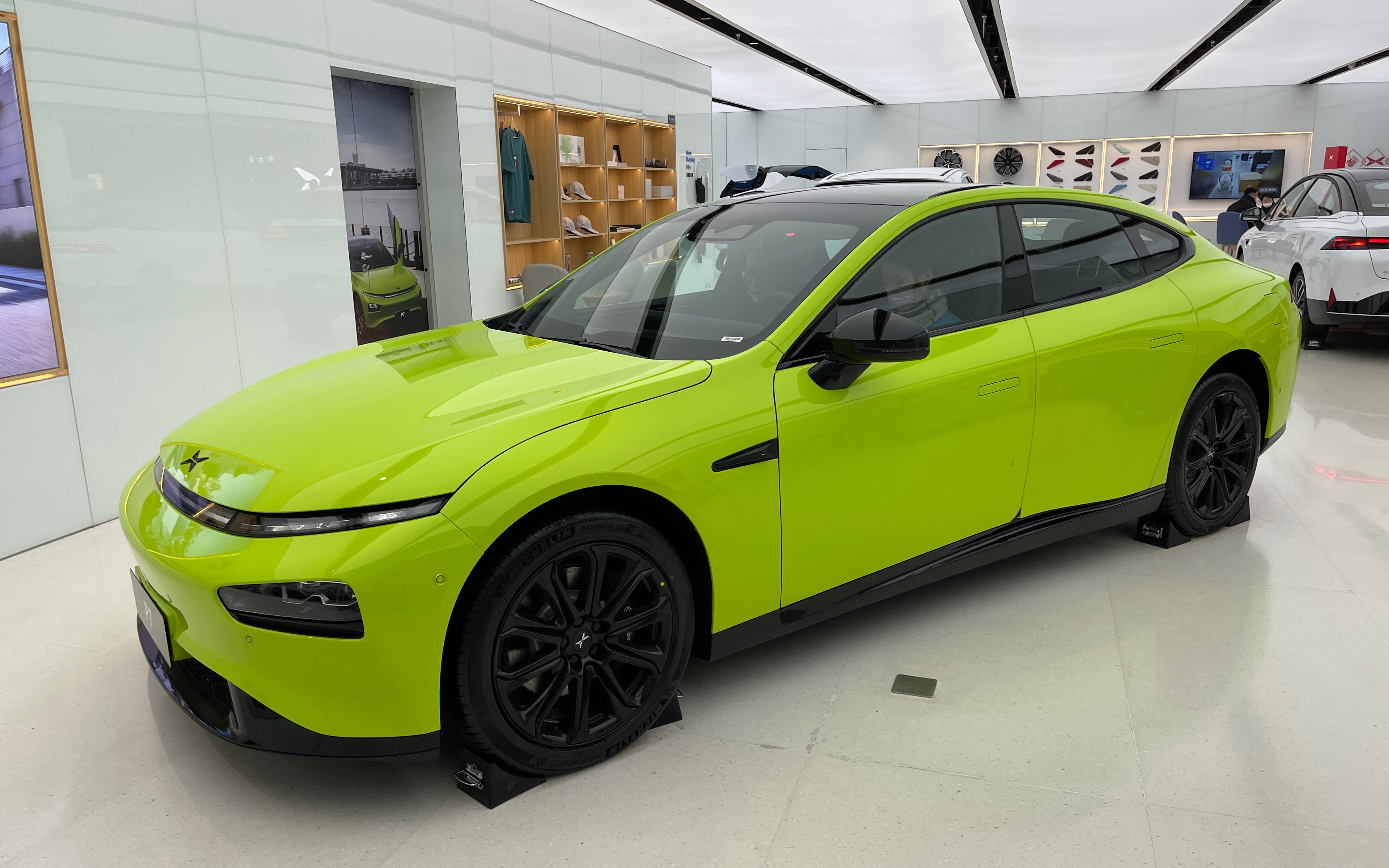 拥有剪刀门的小鹏p7,性价比到底如何?