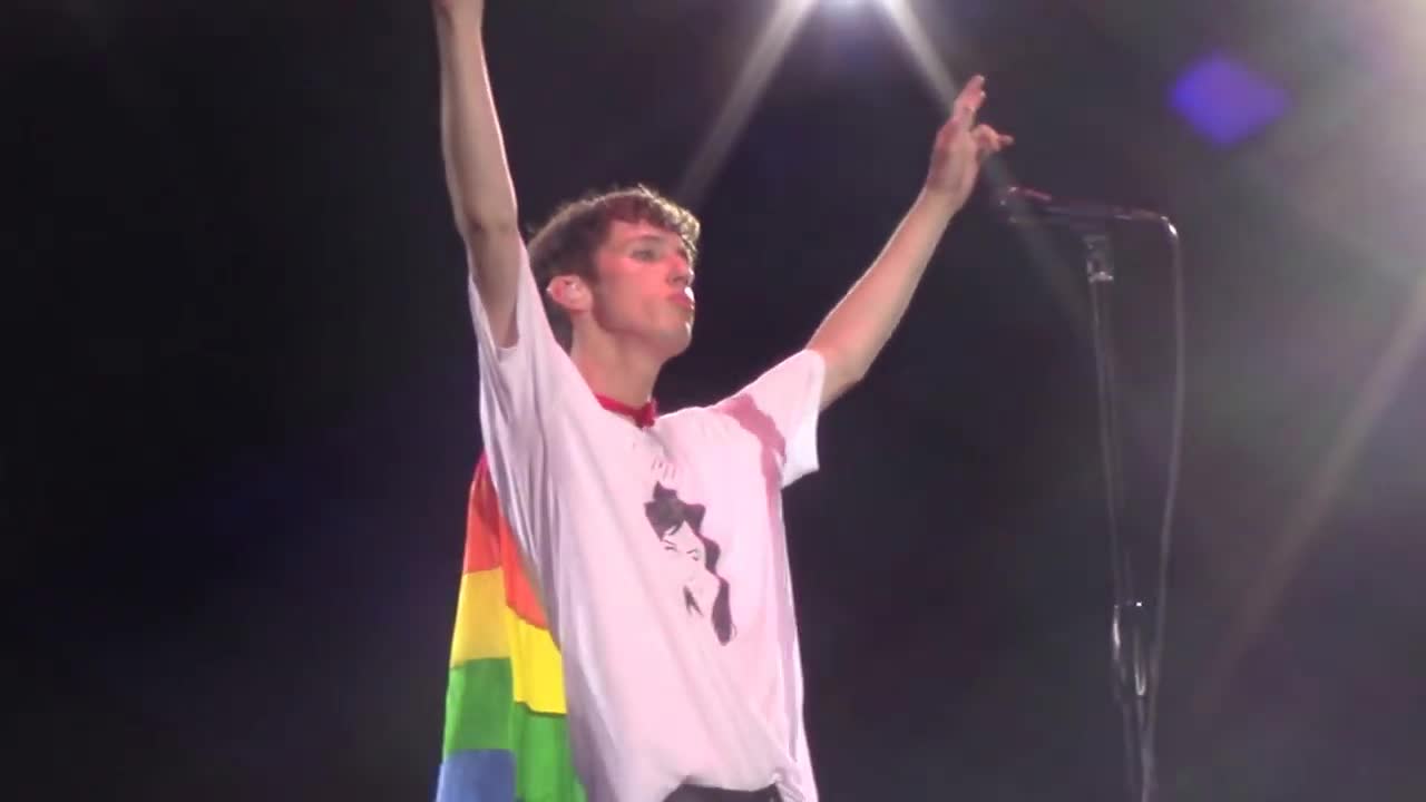 【troye sivan】troye sivan gay super hero