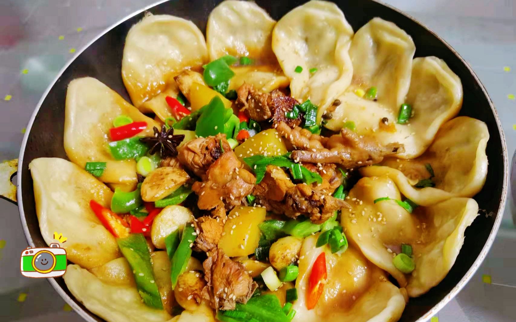 周末制作家庭版地锅鸡,鸡肉软烂入味,贴饼喷香