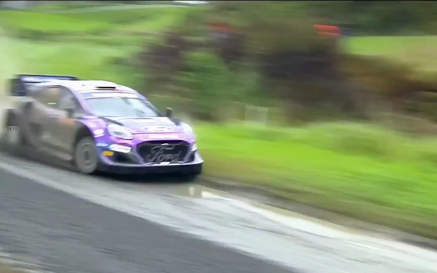 [图]用1分钟感受全油门过弯的魅力 完美诠释什么是驾驶的艺术#wrc #wrc拉力赛