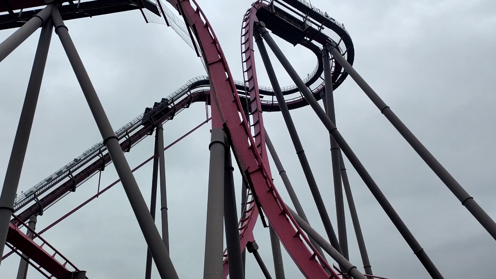 上海欢乐谷过山车,你值得拥有